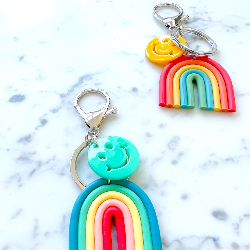 BelleStyle Smiley Rainbow Keychain in Blue
